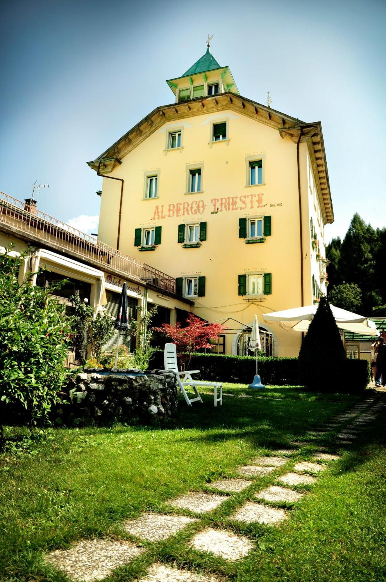 Albergo Trieste Lorenzago Di Cadore المظهر الخارجي الصورة